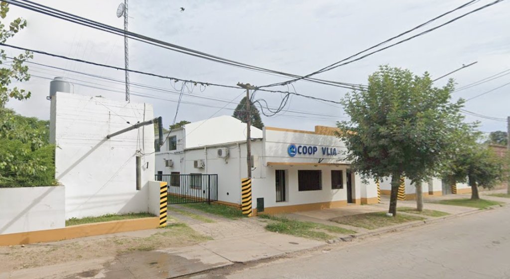 Escena de análisis inmobiliario con referencias a la inversión rural