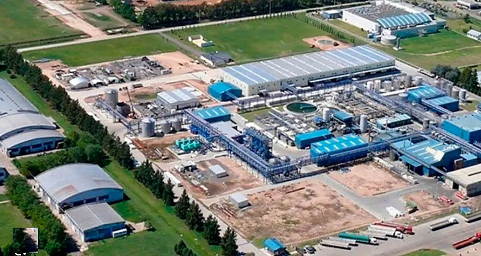 Complejo de servicios petroleros e instalaciones industriales en la cuenca neuquina